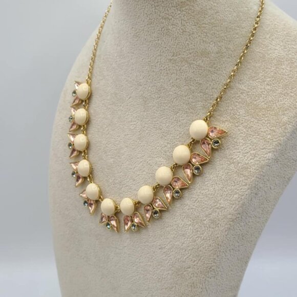 J Crew Off White Resin Beads with Gold and Clear Crystal Gold Tone Necklace NWOT - Picture 3 of 10